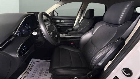 2022 Genesis GV70 2.5T Standard