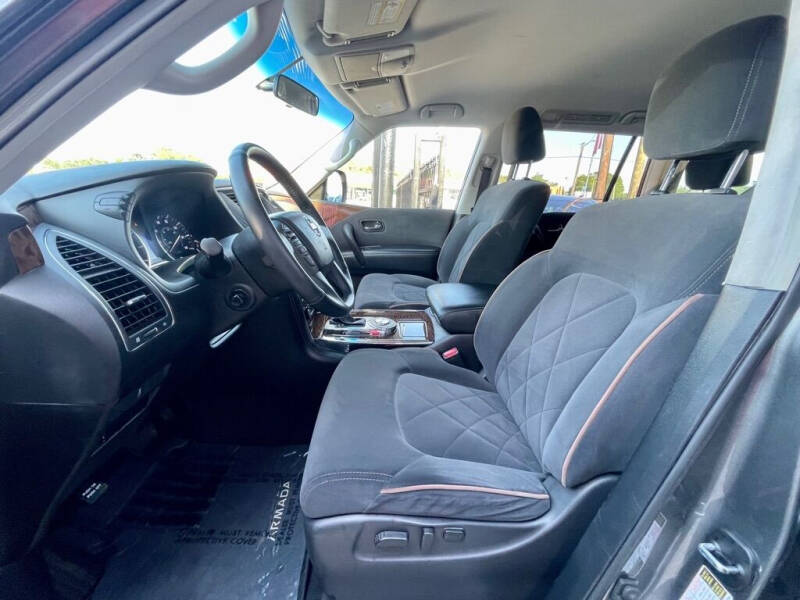 2017 Nissan Armada SV