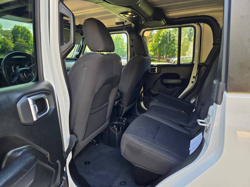 2023 Jeep Gladiator Sport S