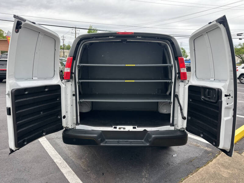 2022 GMC Savana 2500