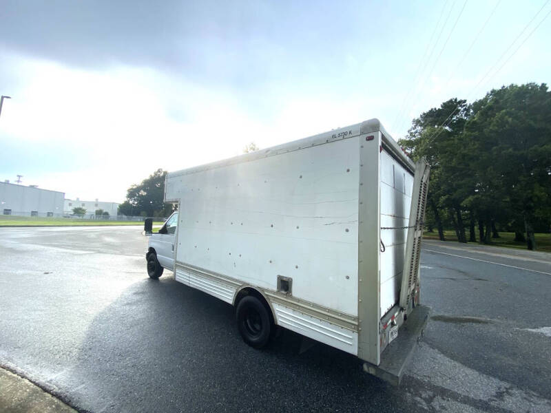 2006 Ford E-Series E-450 SD