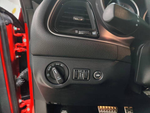 2015 Dodge Challenger R/T Plus Shaker