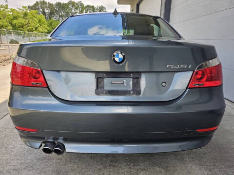 2004 BMW 5 Series 545i