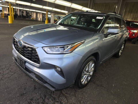 2022 Toyota Highlander Hybrid Limited