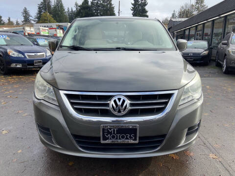 2010 Volkswagen Routan SE
