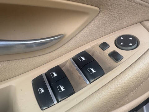 2016 BMW 5 Series 528i