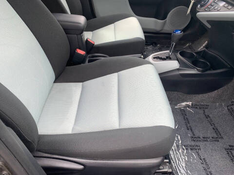 2012 Toyota Prius c Two