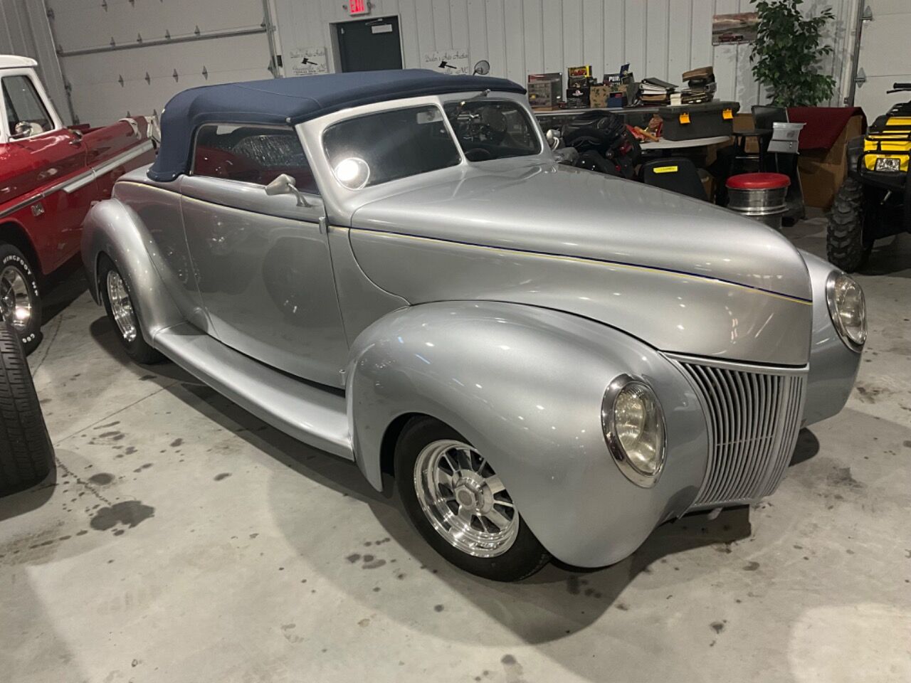 1940 Ford Super Deluxe 3