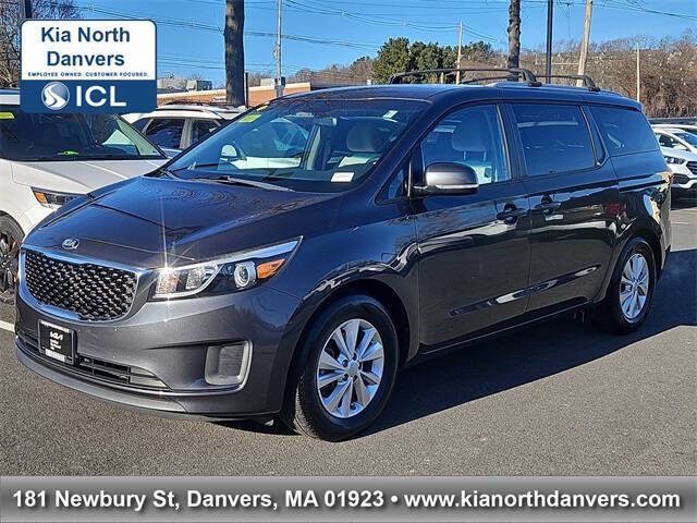 2016 Kia Sedona LX's photo