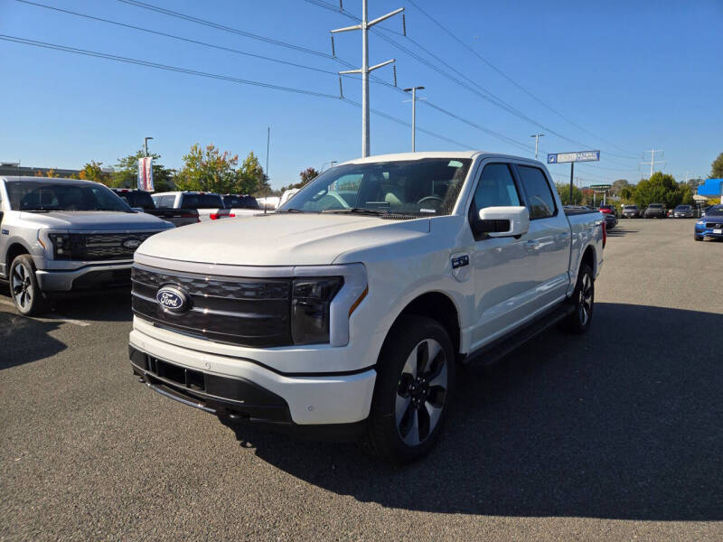 2025 Ford F-150 Lightning Platinum