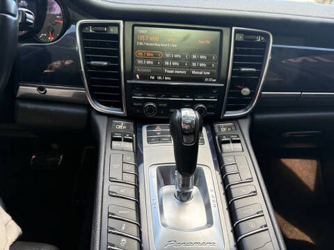2012 Porsche Panamera 4