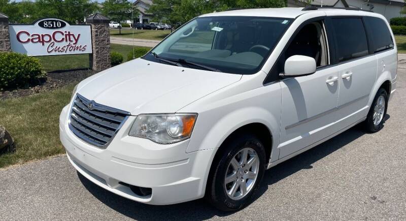 2010 Chrysler Town and Country for sale at CapCity Customs in Plain City OH