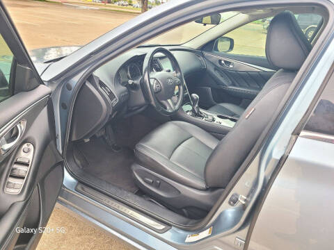 2015 Infiniti Q50 Premium