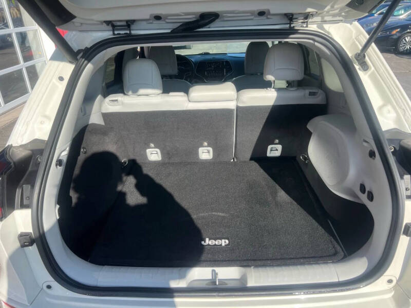 2019 Jeep Cherokee Overland