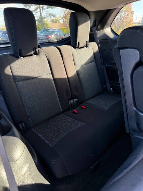 2017 Nissan Pathfinder SV