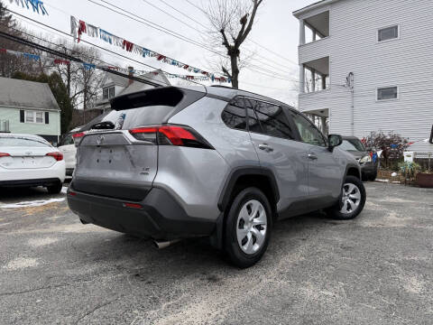 2020 Toyota RAV4 LE
