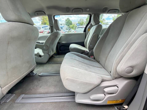 2014 Toyota Sienna L 7-Passenger