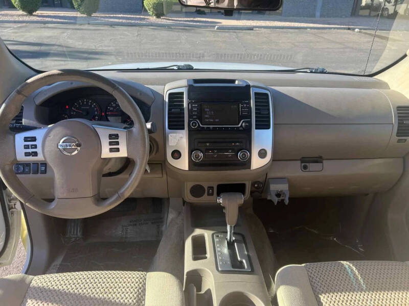 2017 Nissan Frontier SV V6