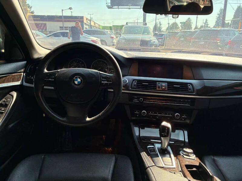2013 BMW 5 Series 528i