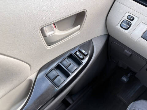 2011 Toyota Sienna LE 8-Passenger