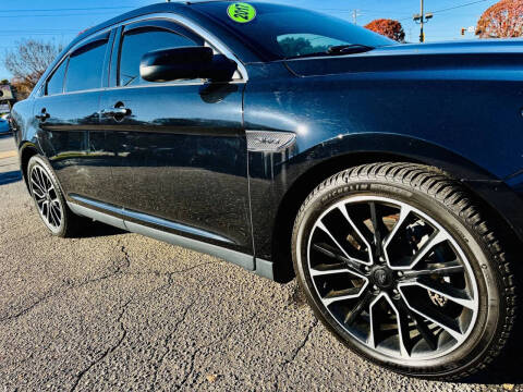 2017 Ford Taurus SHO