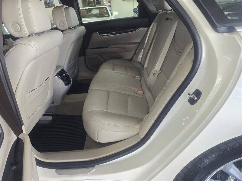 2014 Cadillac XTS Luxury Collection