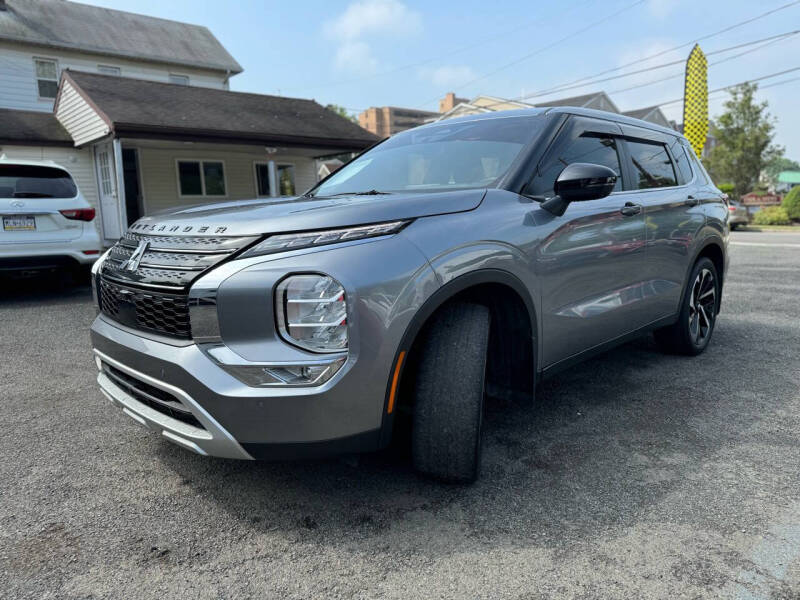 2022 Mitsubishi Outlander SE