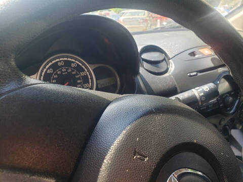 2011 Mazda MAZDA2