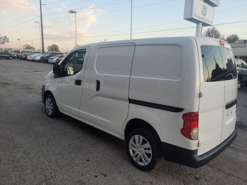 2016 Nissan NV200 SV photo 5