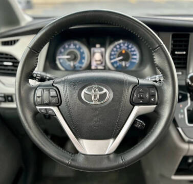 2016 Toyota Sienna