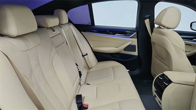 2021 BMW 5 Series 530i