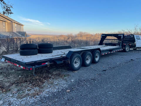 2014 Load Trail 30ft Tri-axle Gooseneck for sale at Sundance Equipment & Truck Sales in Tulsa OK