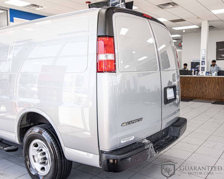2022 Chevrolet Express 2500