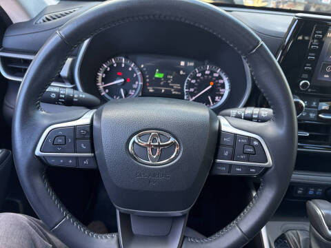 2022 Toyota Highlander XLE