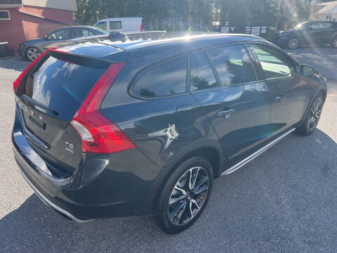2015 Volvo V60 Cross Country T5 Platinum