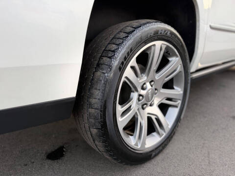 2017 Cadillac Escalade ESV Premium Luxury