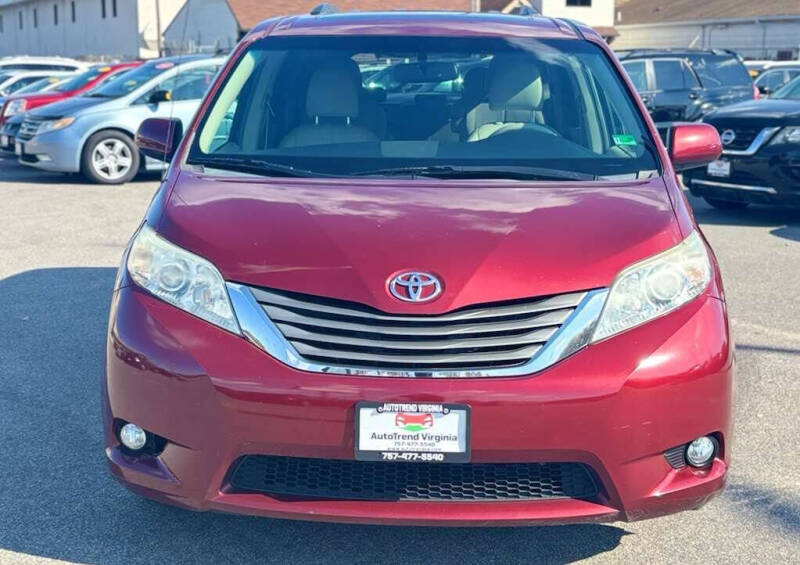 2012 Toyota Sienna XLE 8-Passenger