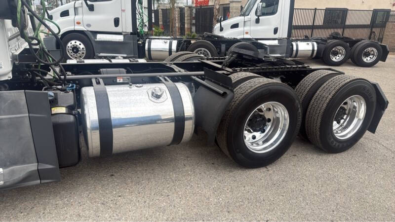 2019 Freightliner Cascadia
