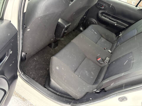 2015 Toyota Prius c Three