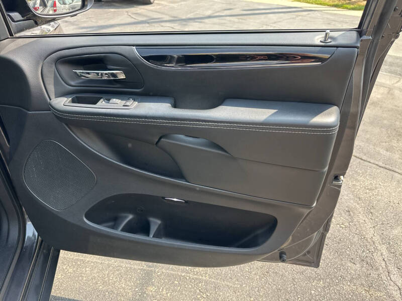 2017 Dodge Grand Caravan SXT