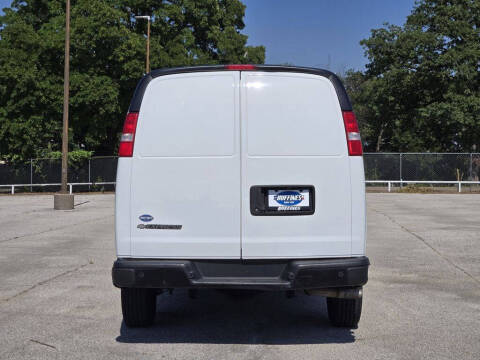 2021 Chevrolet Express 2500