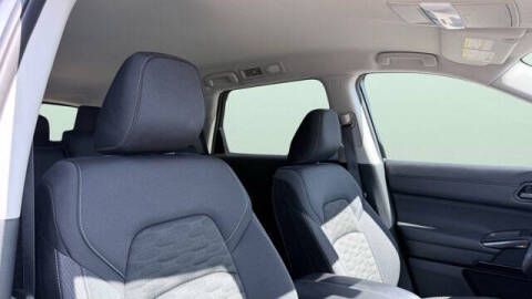 2025 Nissan Pathfinder S