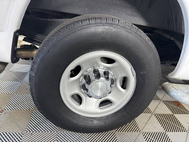 2024 GMC Savana 2500