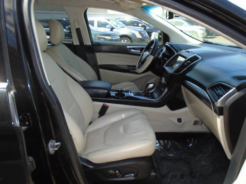 2017 Ford Edge Titanium