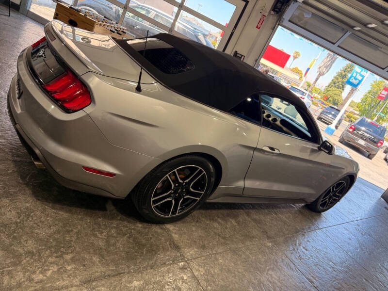 2020 Ford Mustang EcoBoost Premium