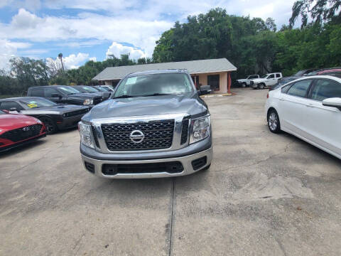 2017 Nissan Titan SV