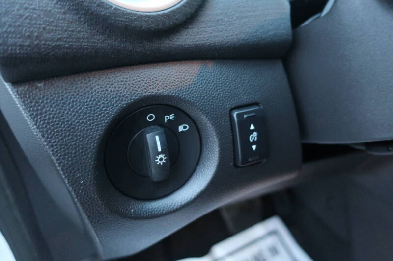 2011 Ford Fiesta SES