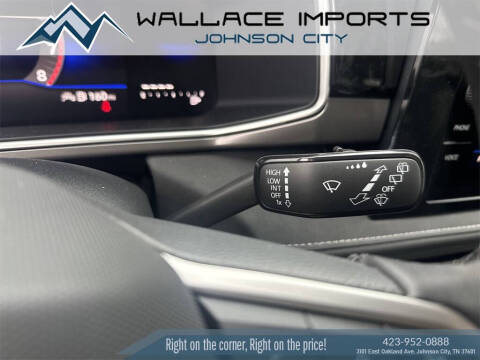 2026 Volkswagen Taos SE Black 4Motion