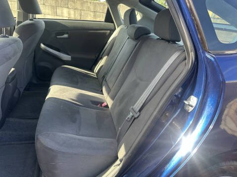 2010 Toyota Prius III