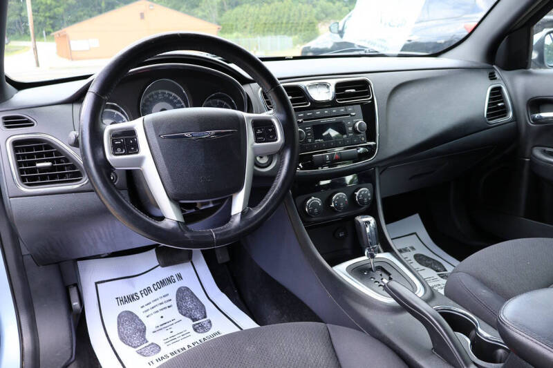 2013 Chrysler 200 Touring